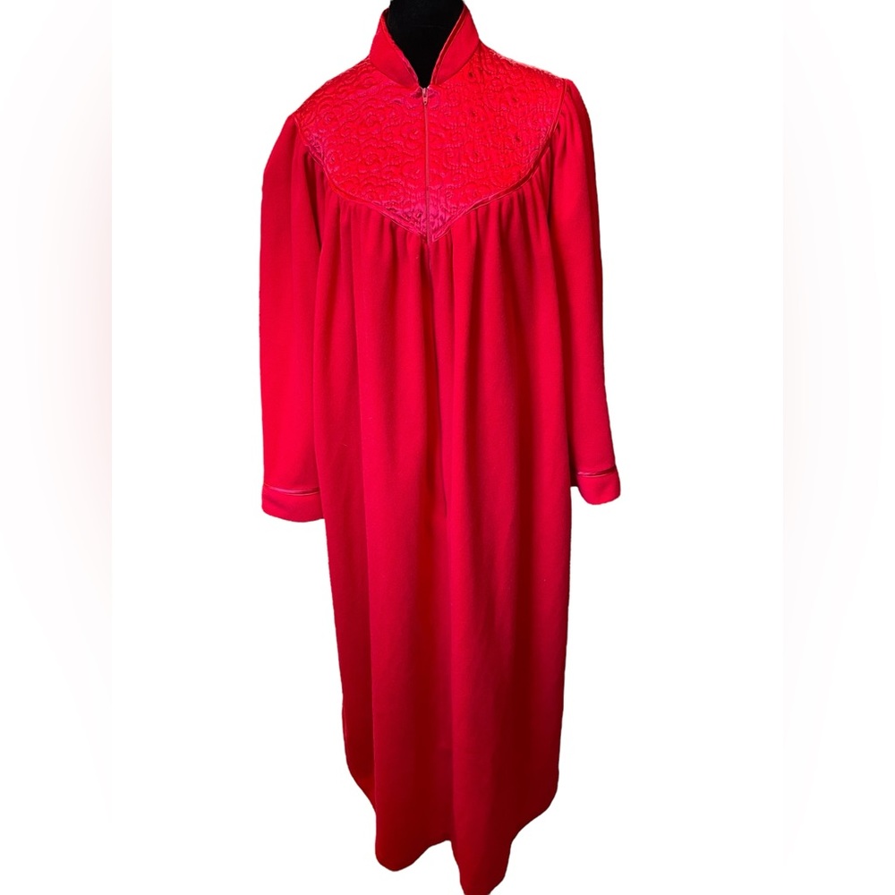 Maryann’s Boutique Vintage Red Felt Quilted Zip Long Sleeve Evening Sleep Coat